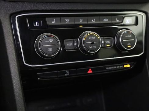 Used 2023 Volkswagen Atlas SE FWD image 23