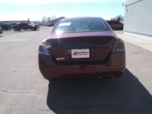 Used 2012 Nissan Altima 2.5 S FWD image 6
