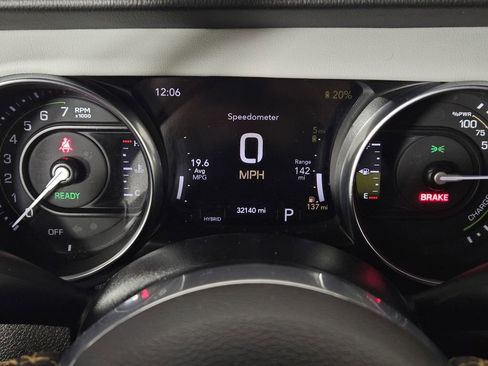 Used 2022 Jeep Wrangler Unlimited Sahara image 11