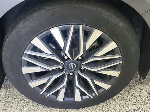 Used 2024 Nissan Altima 2.5 SV FWD image 29