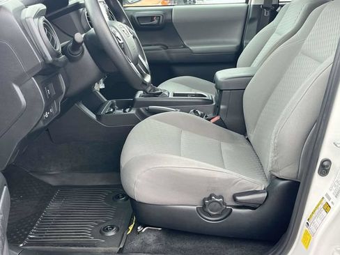 Used 2023 Toyota Tacoma SR AWD/4WD image 13