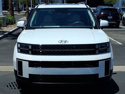 Used 2025 Hyundai Santa Fe Calligraphy AWD/4WD image 2