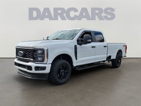 Used 2024 Ford F250 XL w/ STX Appearance Package image 3