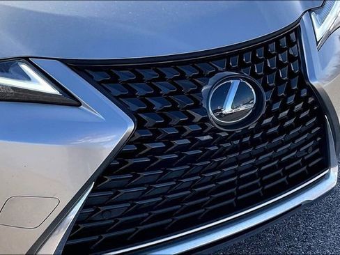 Used 2020 Lexus UX 200 w/ Premium Package image 28