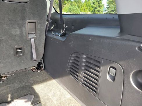 Used 2017 Chevrolet Suburban 3500 LS w/ Driver Alert Package AWD/4WD image 19