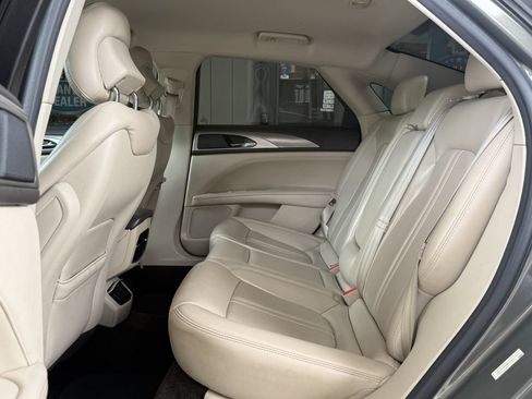 Used 2017 Lincoln MKZ Premiere FWD image 11