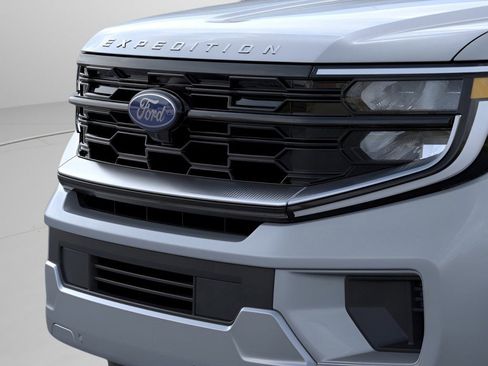 New 2026 Ford Expedition Max Platinum w/ Driver's Package image 17