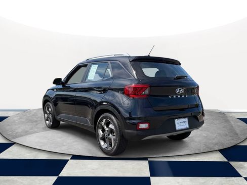 Certified 2023 Hyundai Venue SEL w/ Cargo Package FWD image 5