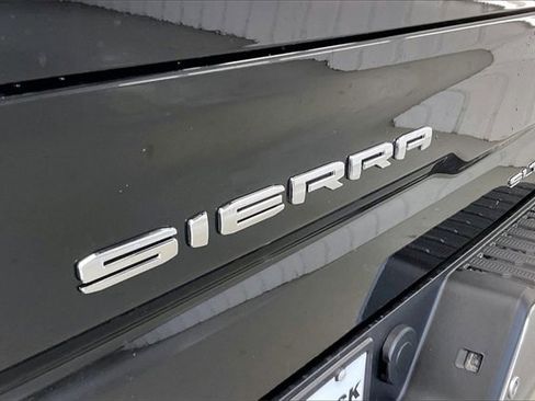 New 2026 GMC Sierra 1500 SLT w/ SLT Premium Package image 18