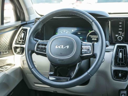 Certified 2024 Kia Sorento SX Prestige AWD/4WD image 15