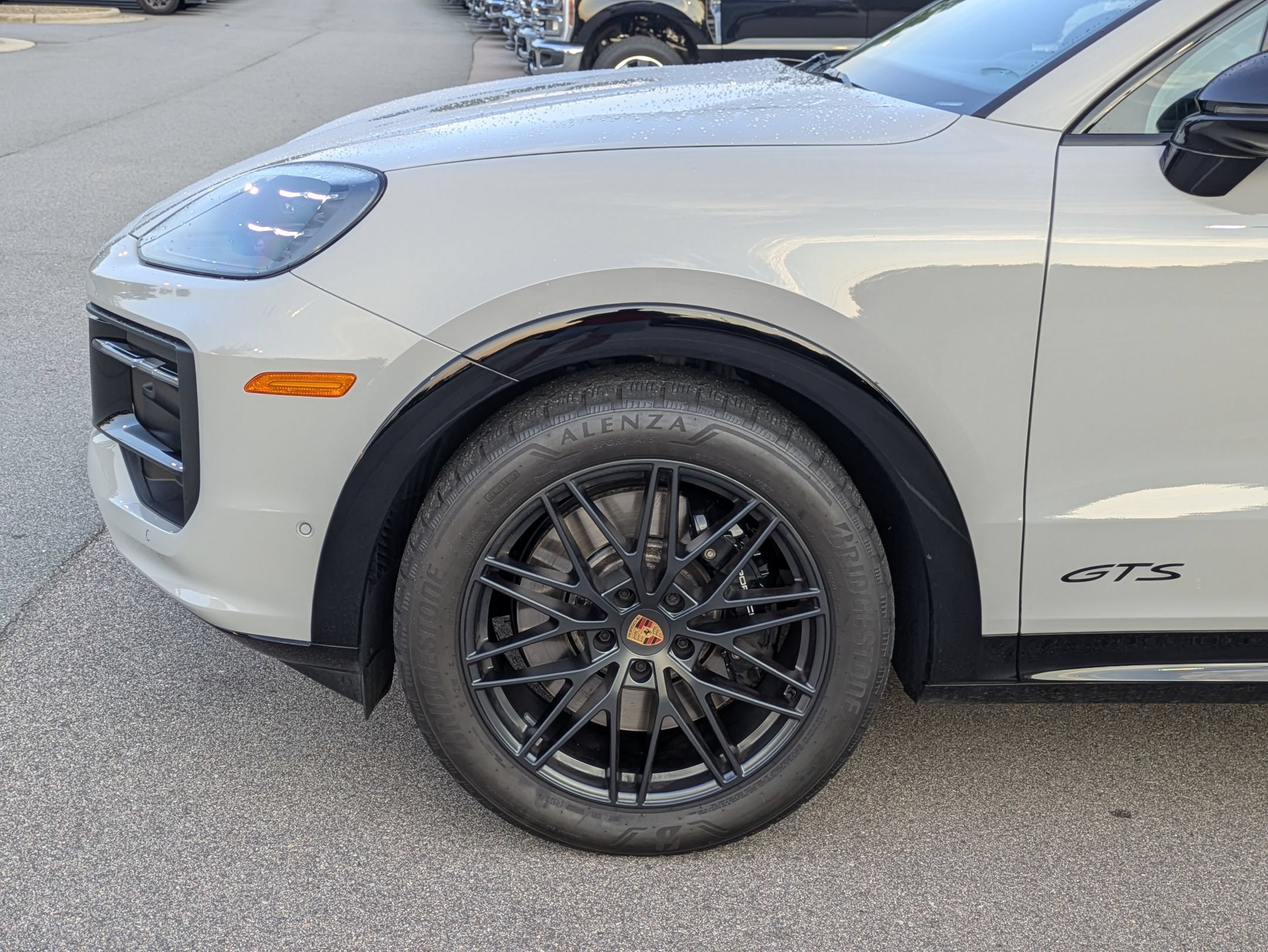 Used 2025 Porsche Cayenne GTS AWD/4WD image 11