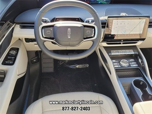 New 2026 Lincoln Nautilus Premier image 7