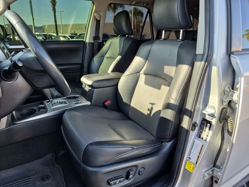 Used 2021 Toyota 4Runner SR5 Premium w/ Moonroof Package RWD image 16