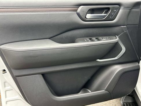 New 2026 Nissan Armada Platinum AWD/4WD image 17