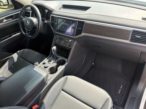 Used 2018 Volkswagen Atlas SE w/ R-Line Package AWD/4WD image 28