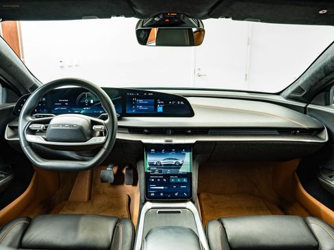 Used 2024 Lucid Air Touring AWD/4WD image 4