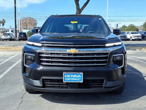 New 2026 Chevrolet Traverse LT w/ Sun and Wheel Package image 2