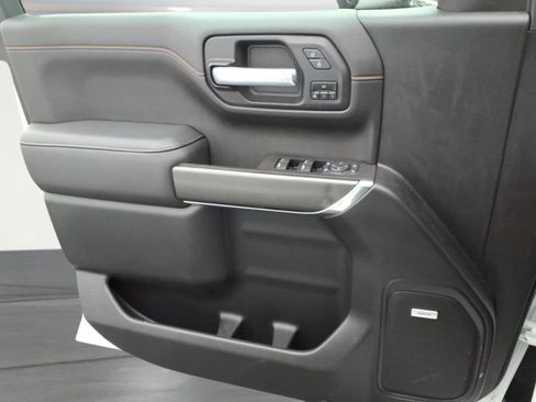 Used 2021 GMC Sierra 1500 AT4 w/ AT4 Premium Package AWD/4WD image 19