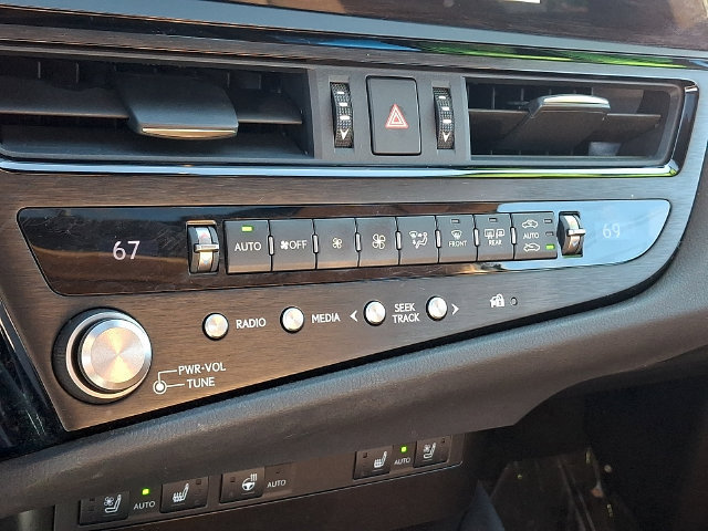 Used 2023 Lexus ES 350 w/ Premium Package FWD image 17