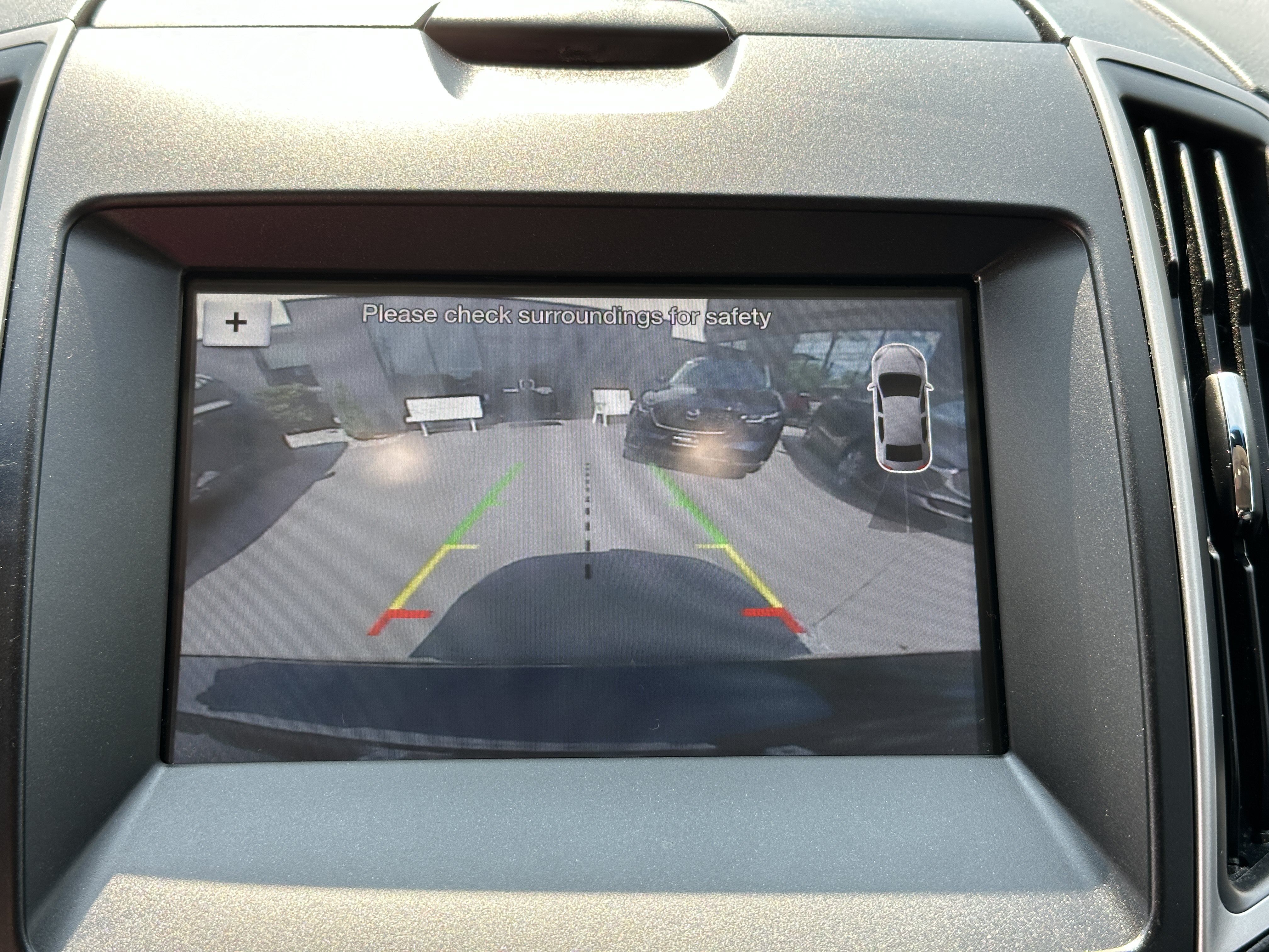 Used 2018 Ford Edge SEL w/ Equipment Group 201A AWD/4WD image 2