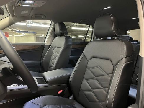 New 2026 Volkswagen Atlas SE image 18