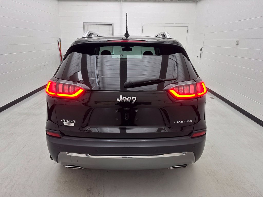 Used 2019 Jeep Cherokee Limited AWD/4WD image 5