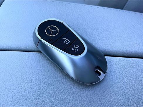 Used 2023 Mercedes-Benz EQE 350+ 4MATIC SUV image 15