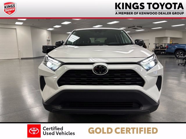 Used 2024 Toyota RAV4 LE AWD/4WD image 3