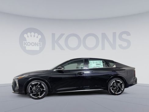 New 2026 Kia K4 GT-Line FWD image 2