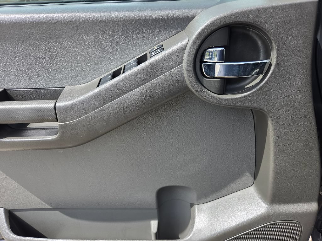 Used 2014 Nissan Xterra S RWD image 14