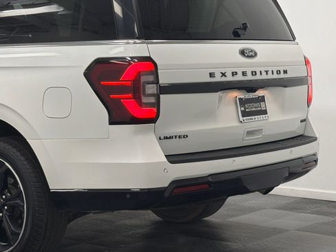 Used 2022 Ford Expedition Max Limited AWD/4WD image 7