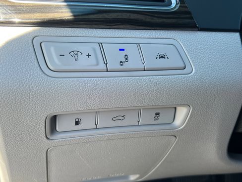 Used 2016 Hyundai Sonata Limited w/ Option Group 02 image 28