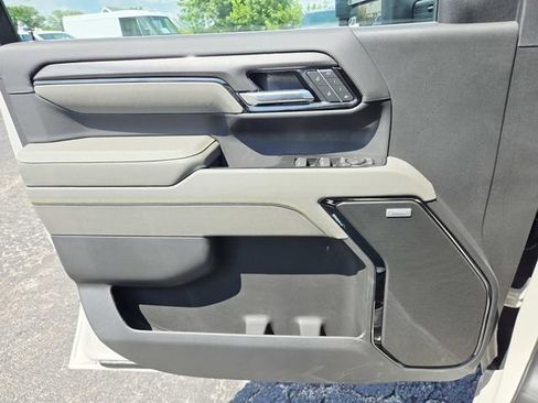 New 2026 Chevrolet Silverado 2500 ZR2 w/ LPO, Dark Essentials Package AWD/4WD image 35