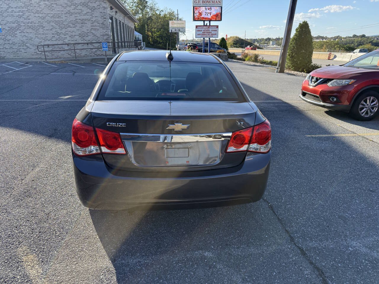 Used 2015 Chevrolet Cruze LT FWD image 6