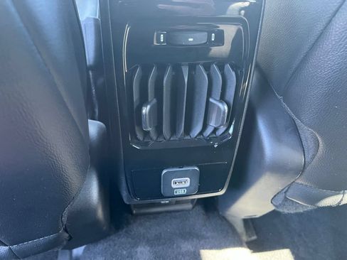 Used 2025 Jeep Compass Latitude AWD/4WD image 22