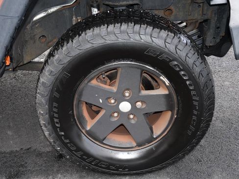 Used 2012 Jeep Wrangler Unlimited Sport image 36