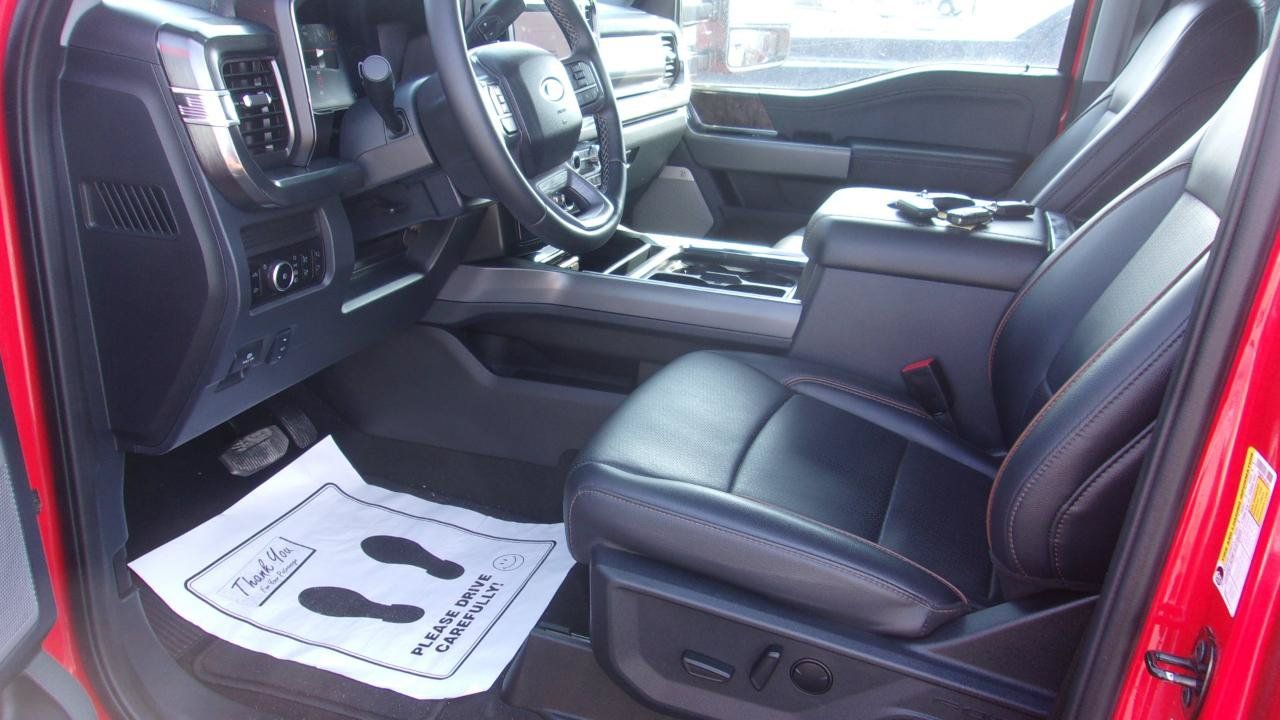Used 2025 Ford F250 Lariat w/ Lariat Ultimate Package AWD/4WD image 3