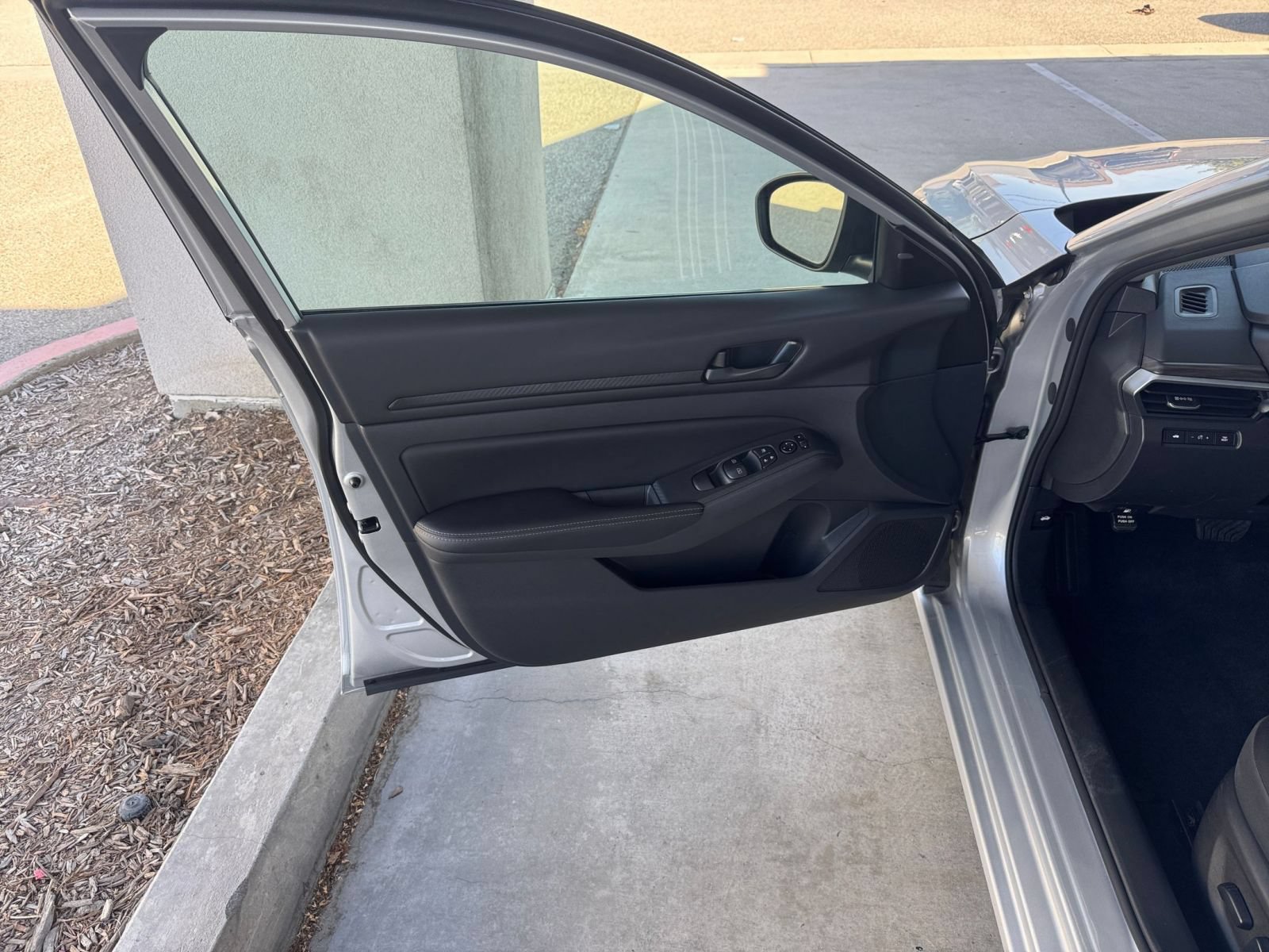 Used 2026 Nissan Altima 2.5 SV FWD image 18