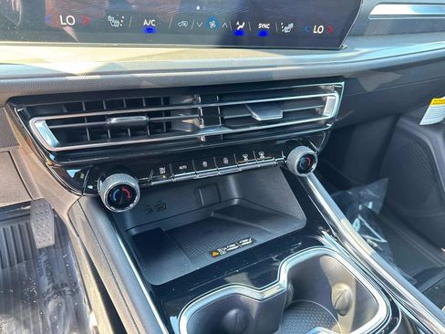 New 2026 Chevrolet Traverse LT w/ Driver Confidence Package image 27