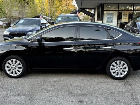 Used 2017 Nissan Sentra S image 6
