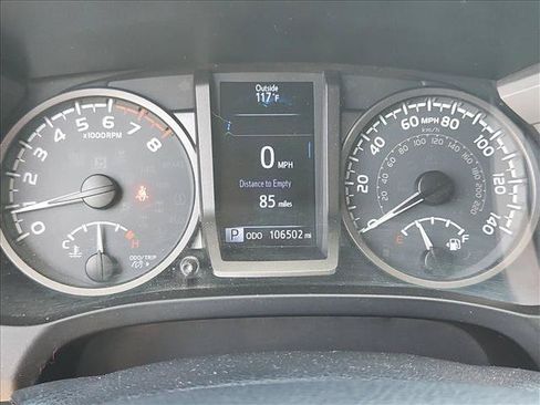 Used 2018 Toyota Tacoma TRD Sport AWD/4WD image 14