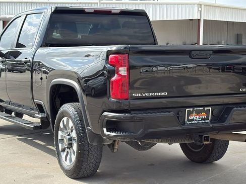 Used 2024 Chevrolet Silverado 2500 Custom w/ Custom Convenience Package AWD/4WD image 3