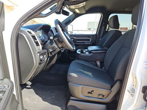 Used 2025 RAM 2500 Big Horn AWD/4WD image 10