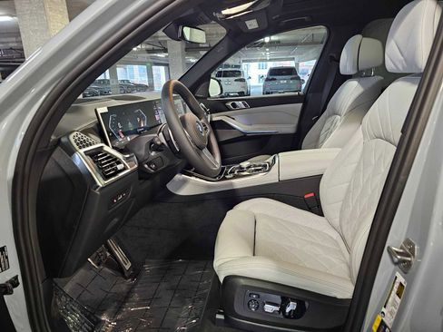 New 2026 BMW X5 xDrive50e w/ M Sport Package AWD/4WD image 33