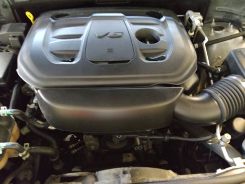 Used 2021 Jeep Grand Cherokee Laredo X RWD image 30