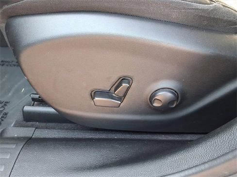 Used 2023 Jeep Cherokee Altitude Lux image 44