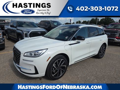 Used 2024 Lincoln Corsair Grand Touring w/ Equipment Group 301A AWD/4WD image 1