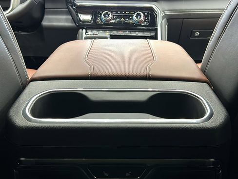 Used 2025 GMC Sierra 1500 Denali Ultimate image 38