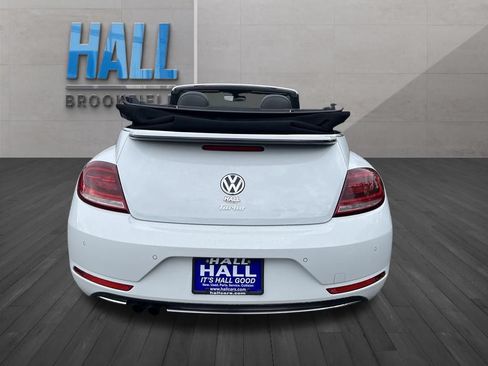 Used 2019 Volkswagen Beetle 2.0T SE FWD image 4