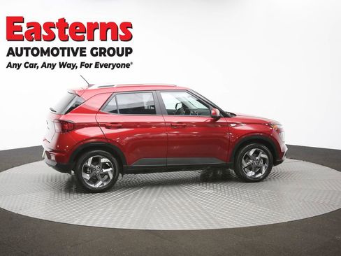 Used 2024 Hyundai Venue Limited FWD image 43